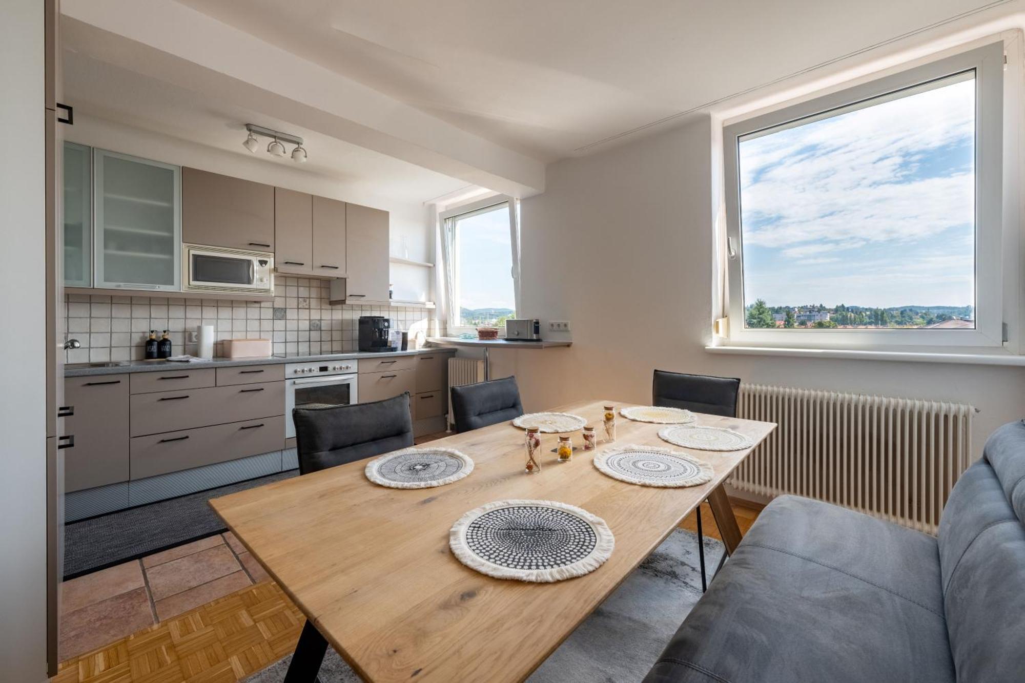 Tamliving Zentrum Luxus Parken Messe Wifi Traumaussicht Sunrise&Sunset Graz Dış mekan fotoğraf